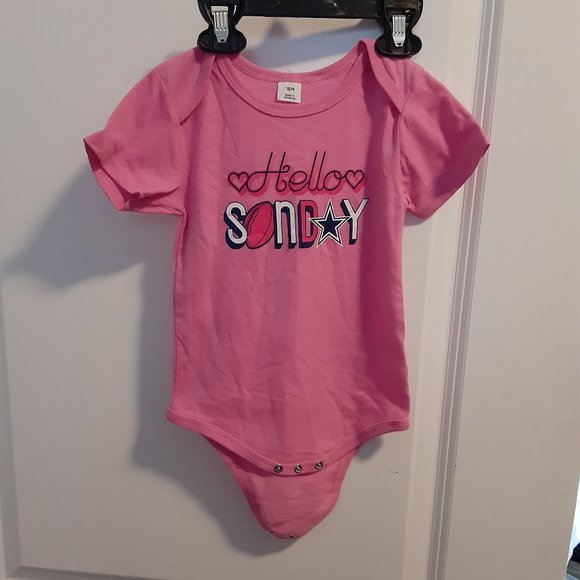 NWOT Pink Onesie Dallas Cowboy's NFL Blue Star Welcome Sunday - Picture 1 of 9